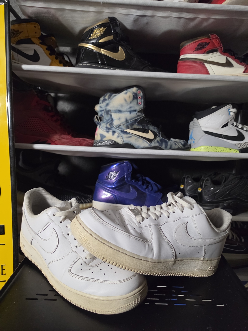 🔥 Nike AF1 Men's Size 10.5  White Leather Sneakers - Classic Low Top